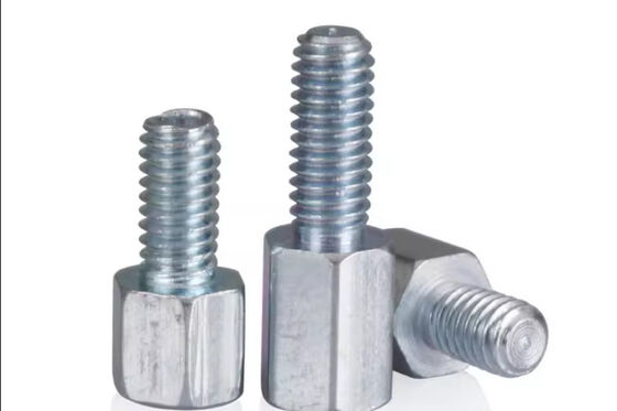 M4 M6 Galvanisierte männliche und weibliche Hexkopf Standoff Kohlenstoffstahl Beschichtet Unschärfe Zink Standoff
